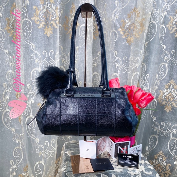 AUTH CHANEL VTG EUC Rare Quilt Bowler Shoulder Bag - Picture 3 of 16